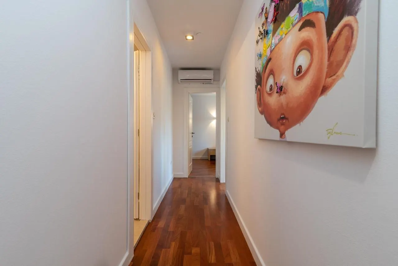 Apartments Liam تروغير