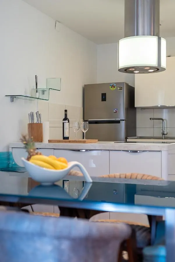 Apartments Liam تروغير