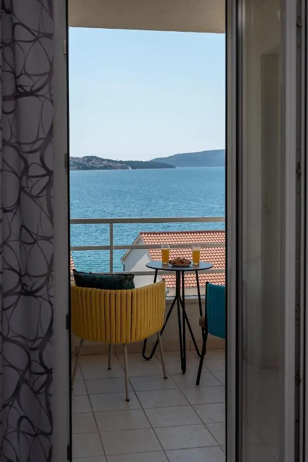 Apartments Liam Trogir 0*,  Croatia