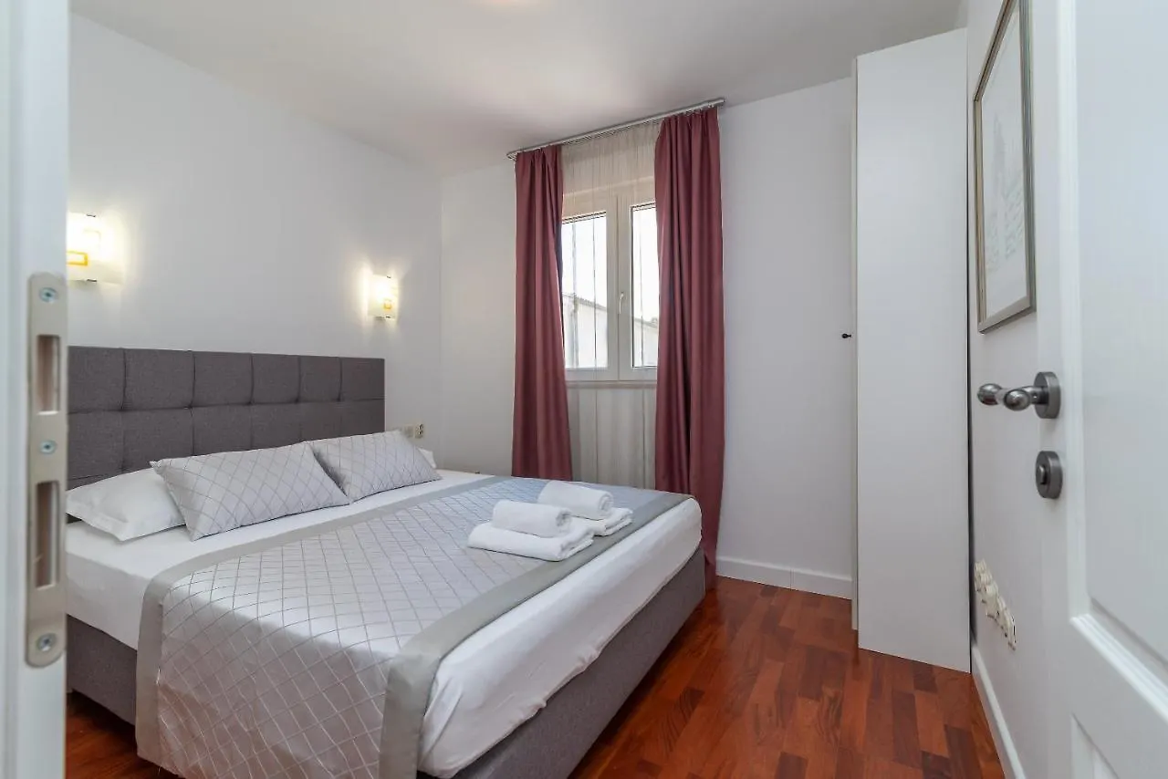 Apartments Liam Trogir 0*,  Croatia