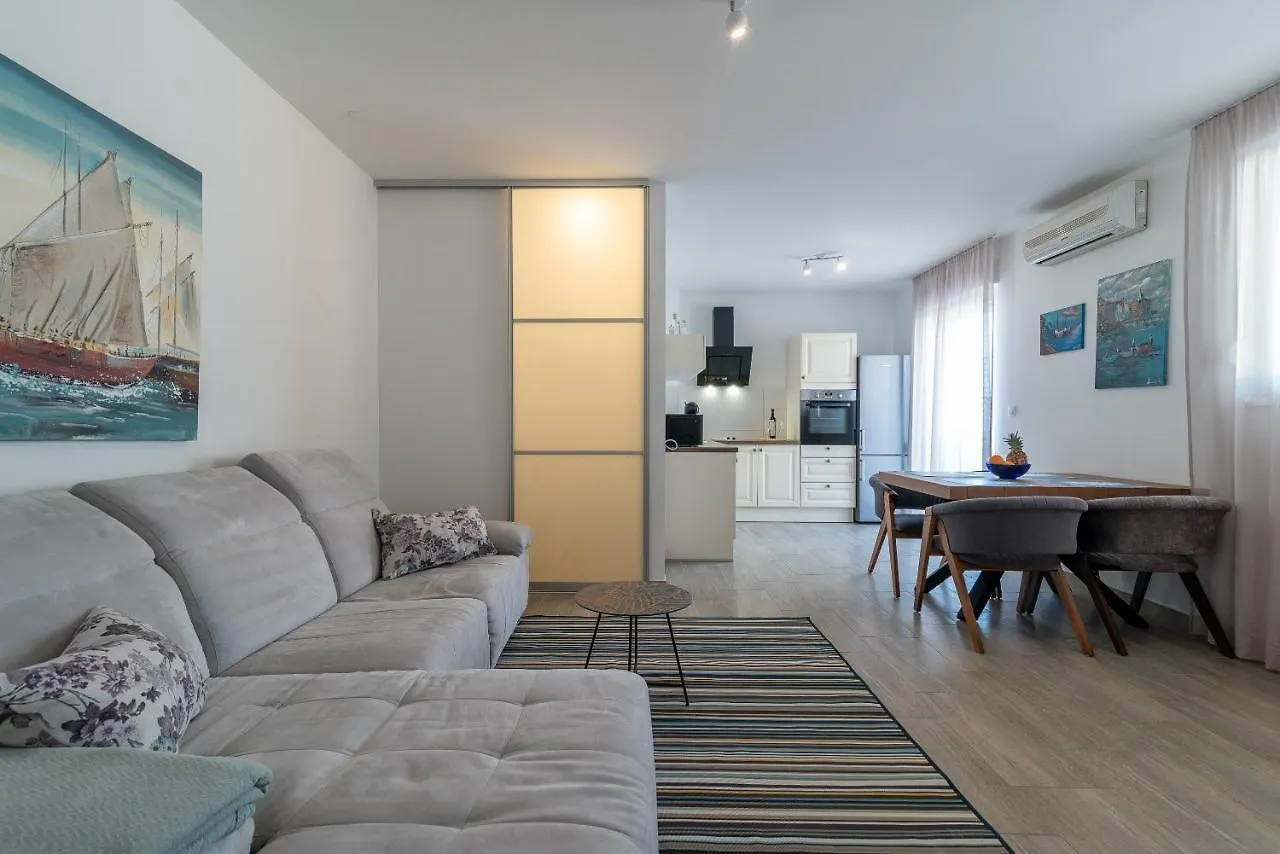Apartments Liam Trogir Croatia
