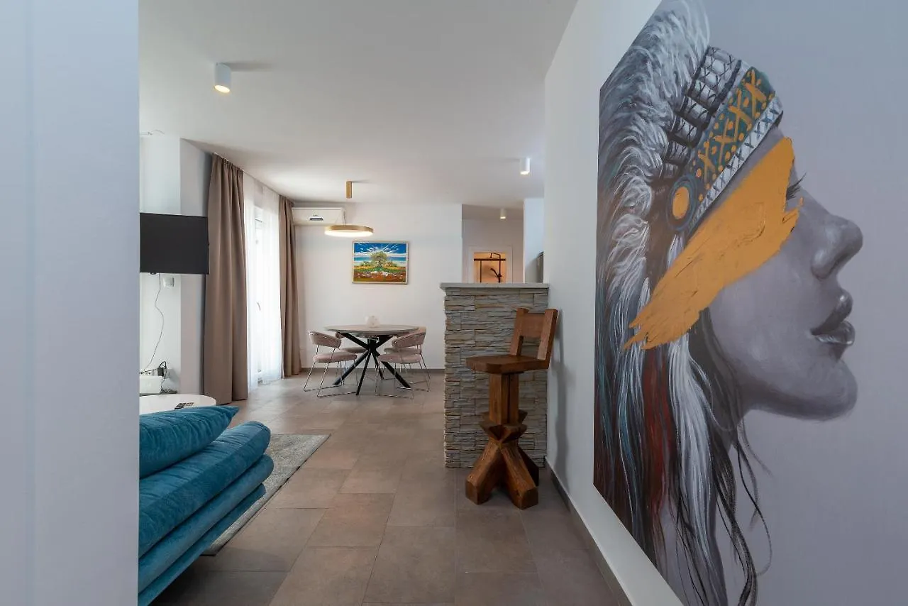 Apartments Liam Trogir 0*,