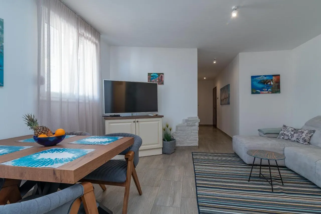 Apartments Liam Trogir Croatia
