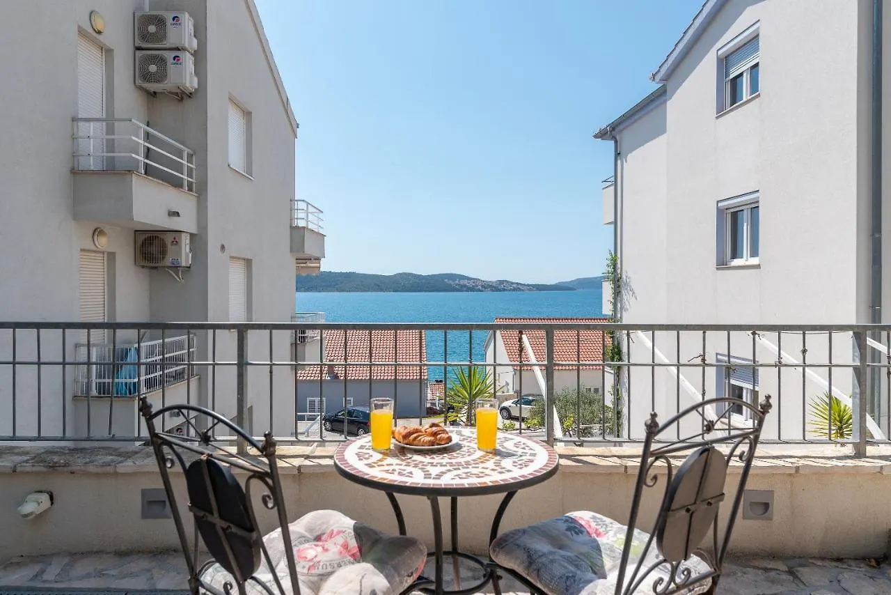 Apartments Liam Trogir 0*,  Croatia